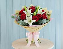 Букет цветов из:  Лилии и Розы #REPLACE_PRED# Серноводском Ставропольского края
