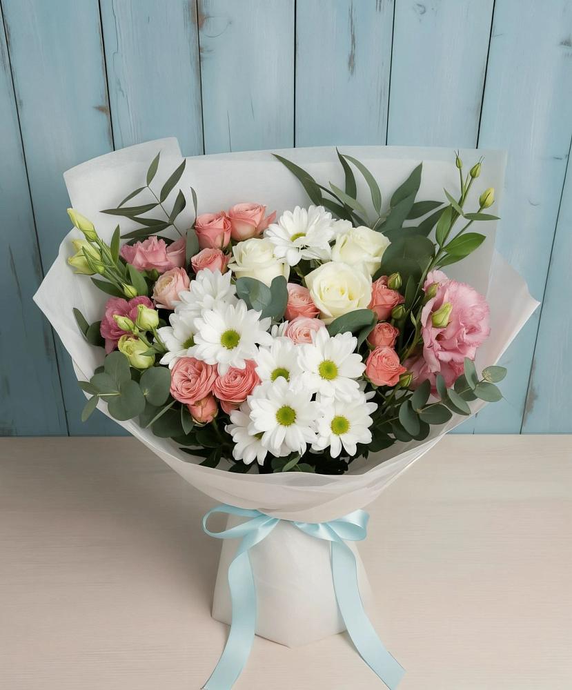 Букет цветов из: Розы, Лизиантусы и Хризантемы в Серноводском Ставропольского края