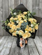 Букет цветов из:  Розы и Лизиантусы в Серноводском Ставропольского края