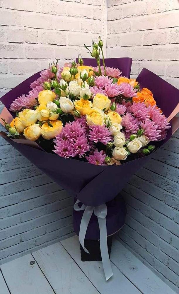 Букет цветов из: Хризантемы и Розы в Серноводском Ставропольского края