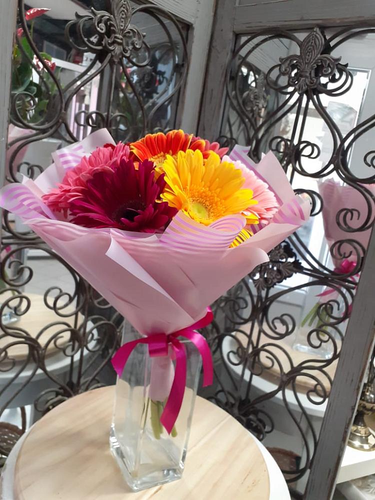 Букет цветов из: Герберы в Серноводском Ставропольского края