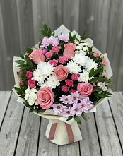 Букет цветов из:  Альстромерии, Гвоздики, Розы и Хризантемы в Серноводском Ставропольского края