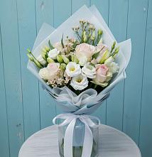 Букет цветов из:  Розы и Лизиантусы #REPLACE_PRED# Серноводском Ставропольского края